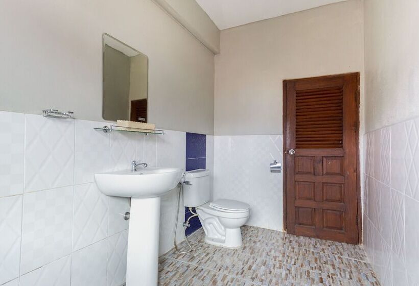 Отель Oyo 1012 Vintage Home