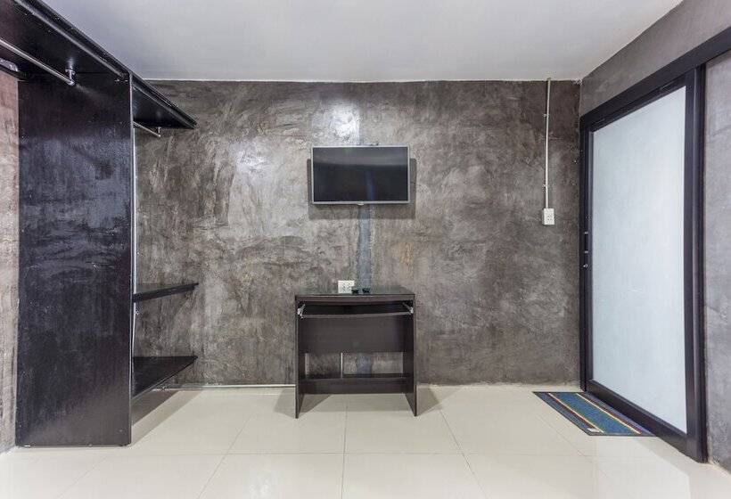 Отель Oyo 1012 Vintage Home