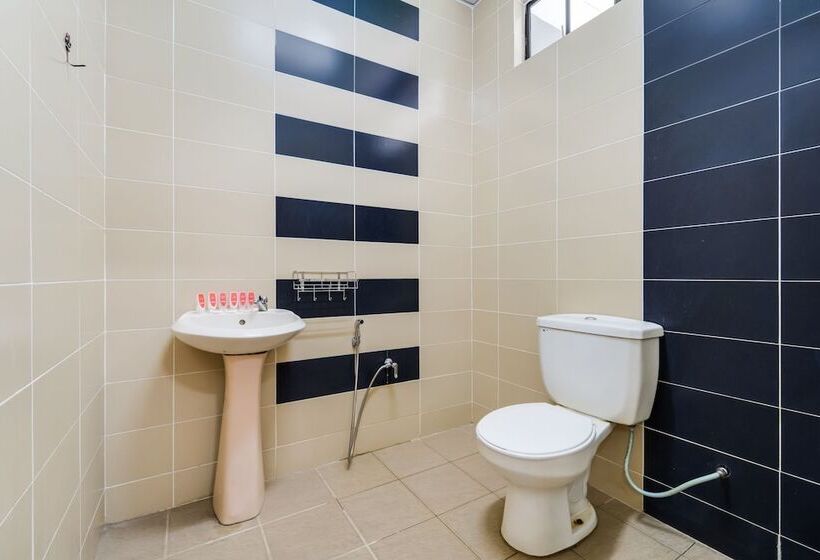 فندق Oyo 44033 Terap Inn Kuala Nerang