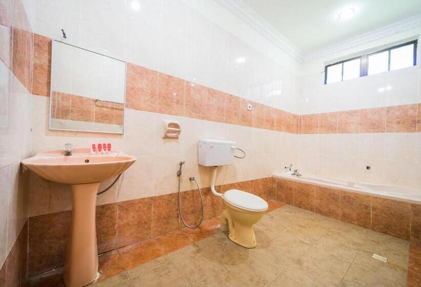 فندق Oyo 44033 Terap Inn Kuala Nerang