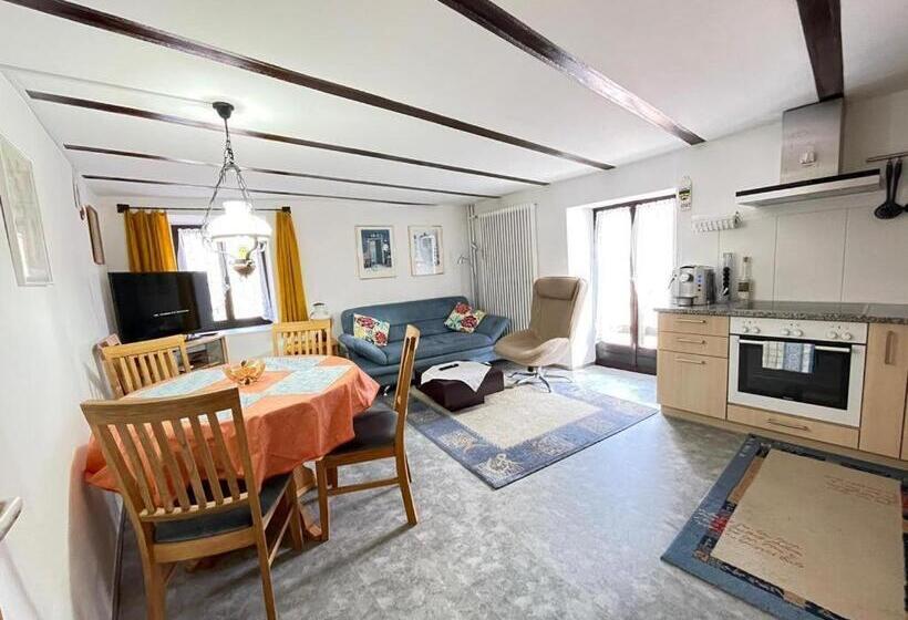 فندق Palazzo Gamboni Swiss Historic