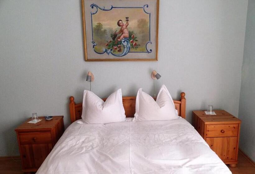 فندق Palazzo Gamboni Swiss Historic