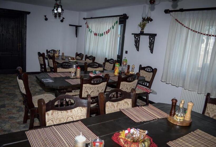 فندق Pensiunea Maria Bucovina