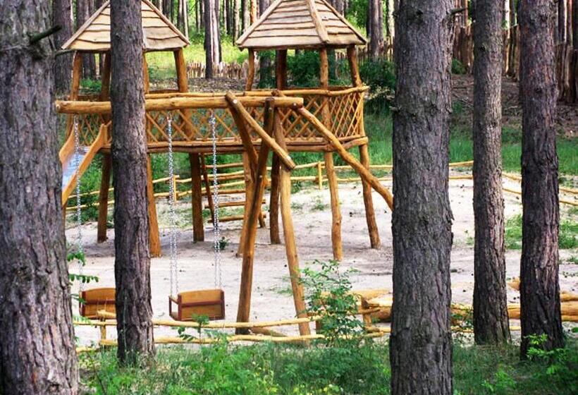 ホテル Pershyi Kordon Tourist Complex