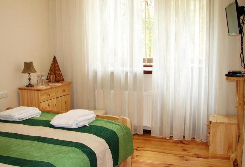 ホテル Pershyi Kordon Tourist Complex