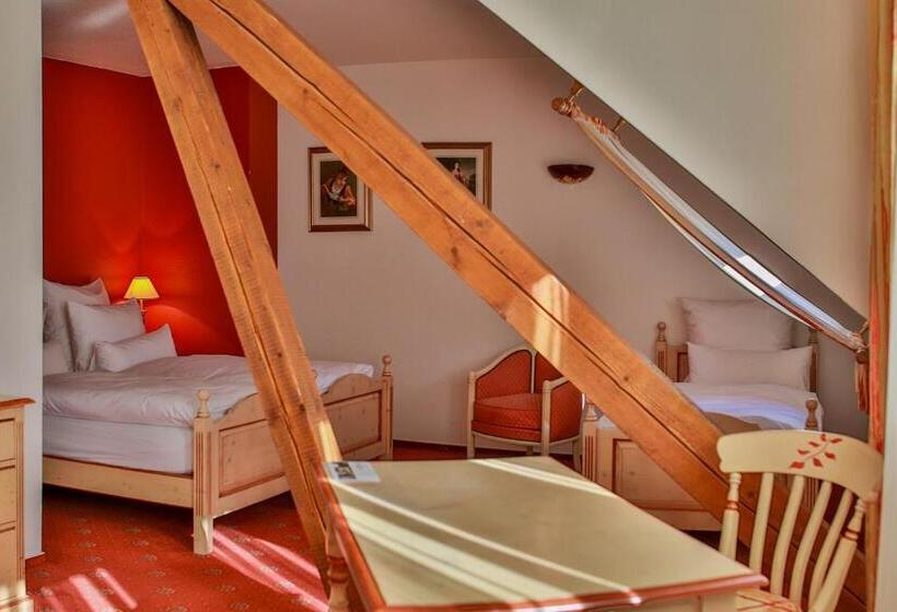 Отель Saint Hubert