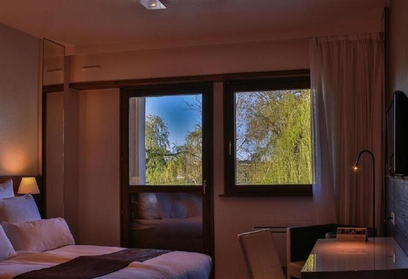 Отель Saint Hubert