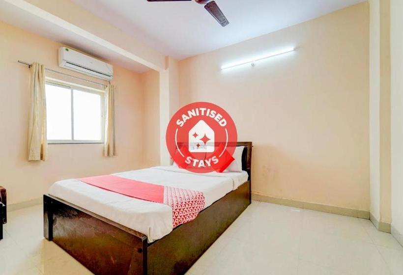 ホテル Vaccinated Staff  Oyo Pun1380  Kohinoor Nx