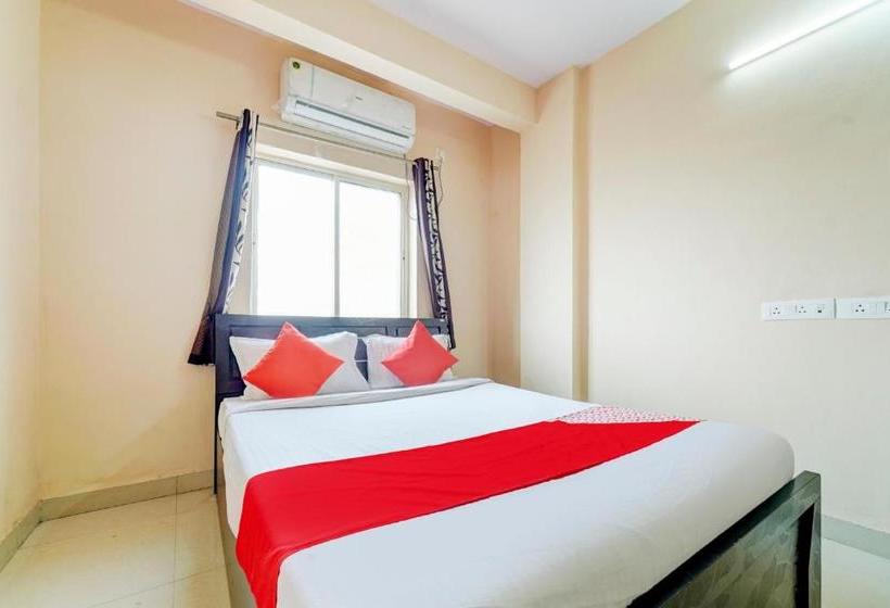 ホテル Vaccinated Staff  Oyo Pun1380  Kohinoor Nx