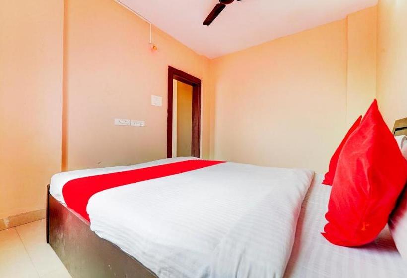 ホテル Vaccinated Staff  Oyo Pun1380  Kohinoor Nx