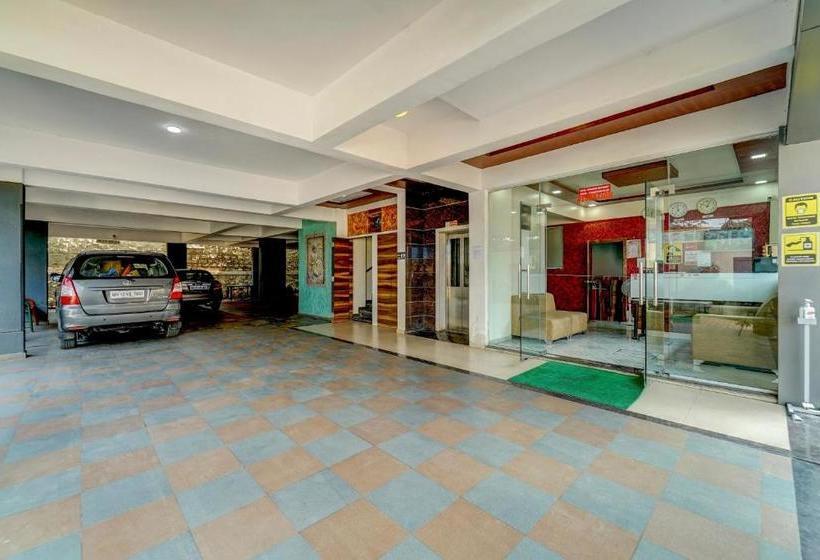 ホテル Vaccinated Staff  Oyo Pun1380  Kohinoor Nx