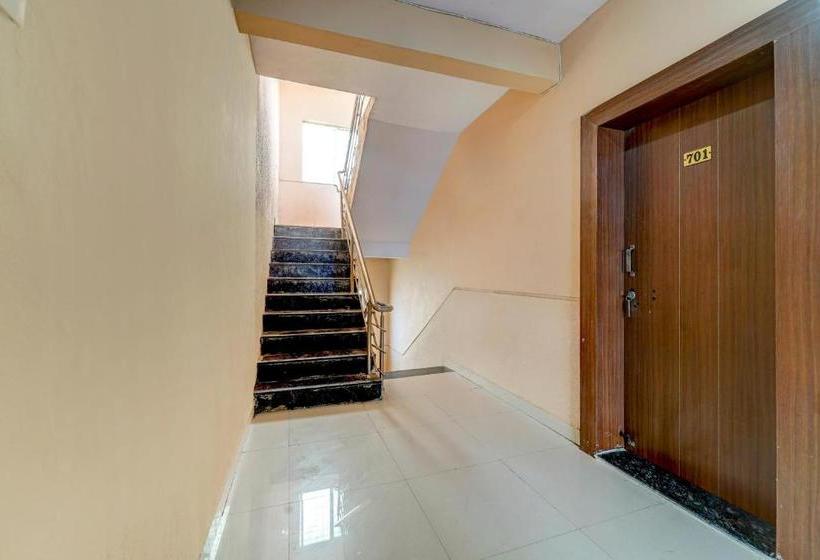 ホテル Vaccinated Staff  Oyo Pun1380  Kohinoor Nx