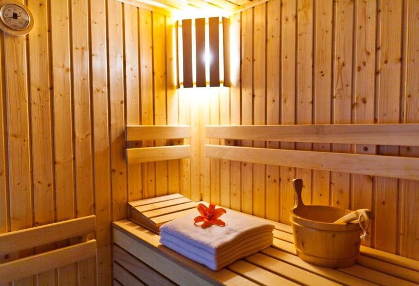 ホテル & Wellness Lesanka