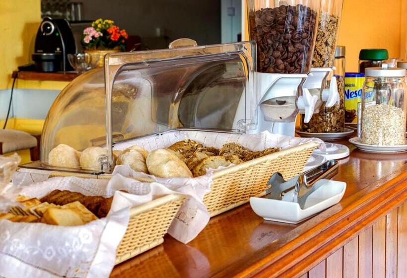 Manta Guest   Bed & Breakfast