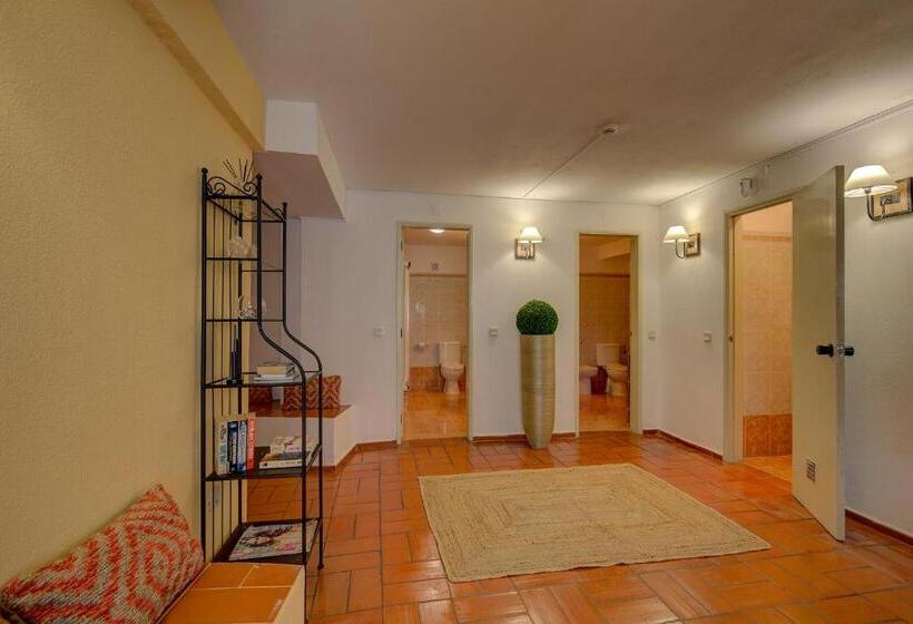 Manta Guest   Bed & Breakfast