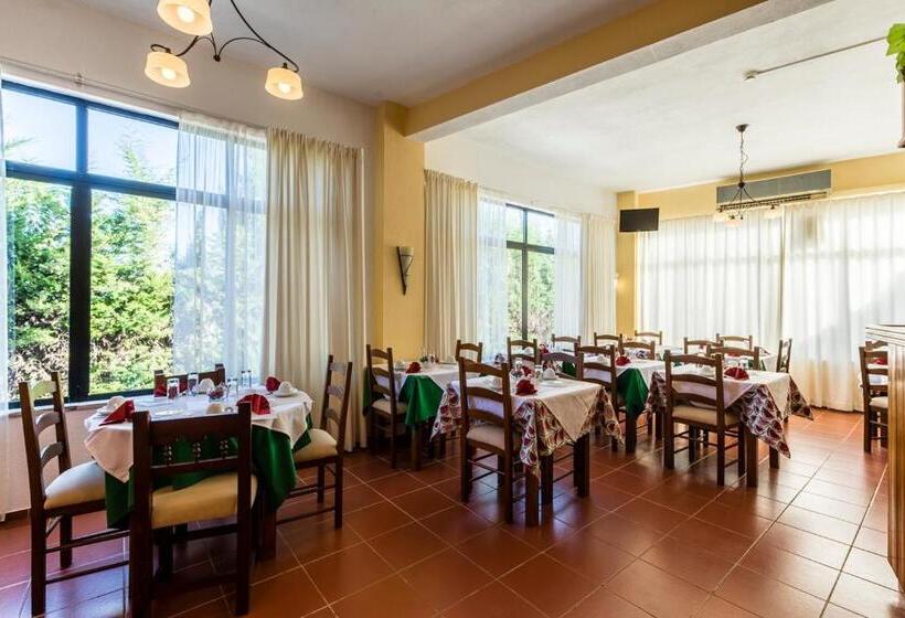 Manta Guest   Bed & Breakfast