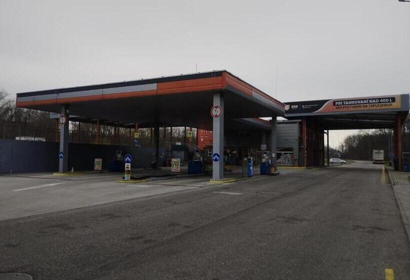فندق على الطريق Gas Truck Centrum