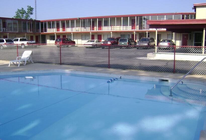 فندق على الطريق Norton Shores Inn