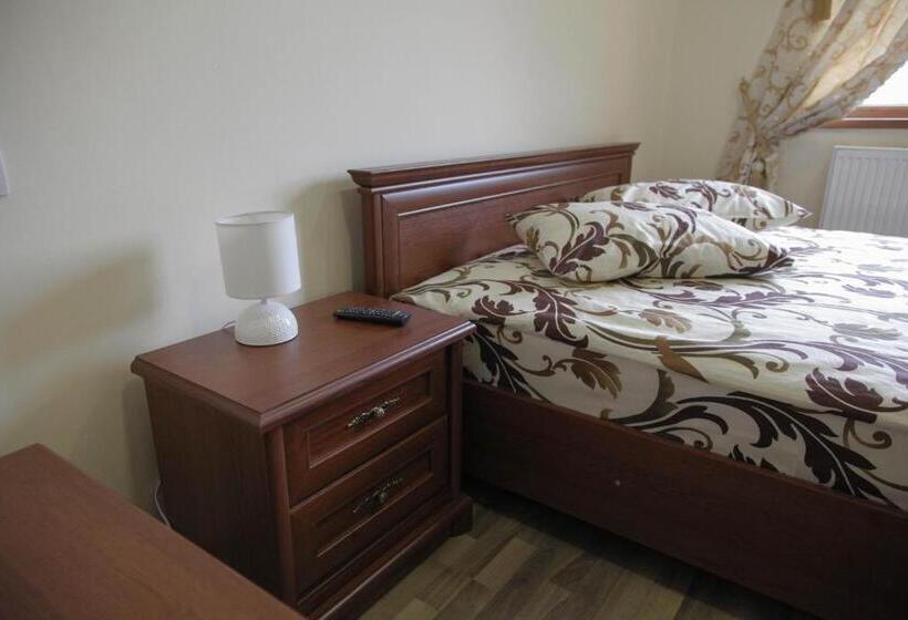 פנסיון Alekselena