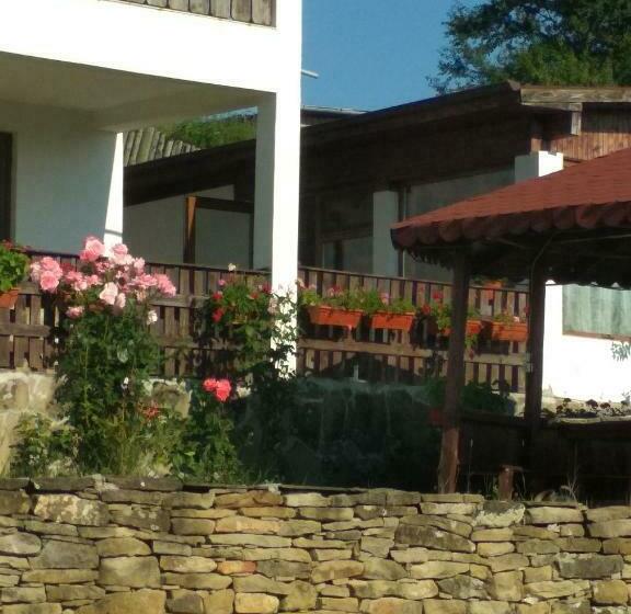 פנסיון Bachvarovi Villas