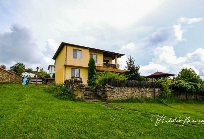 פנסיון Bachvarovi Villas