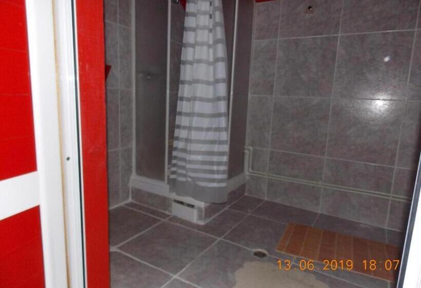 פנסיון Barlogul Ursilor Lepsa