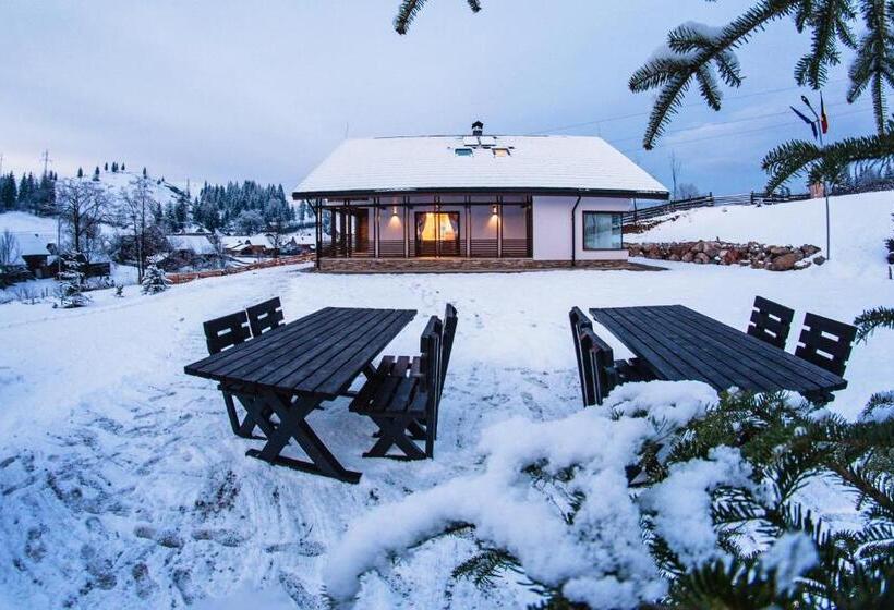 بنسيون Casa De La Munte