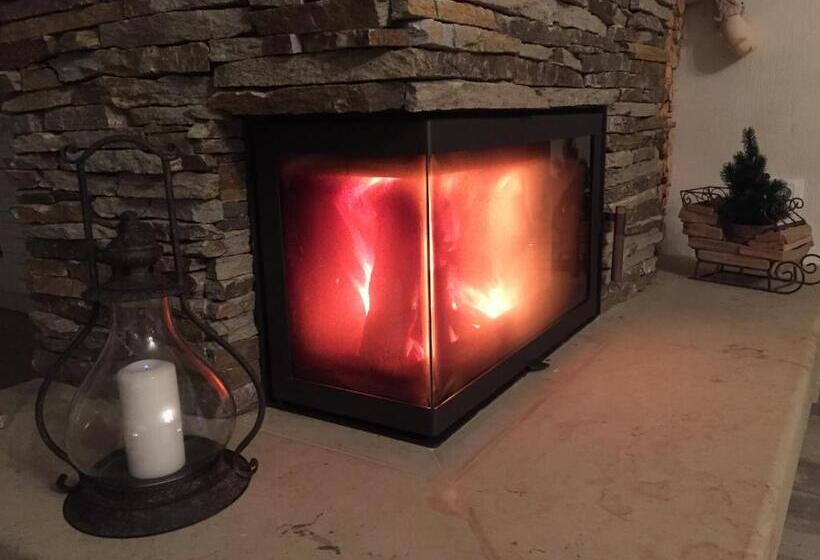 بنسيون Casa De La Munte