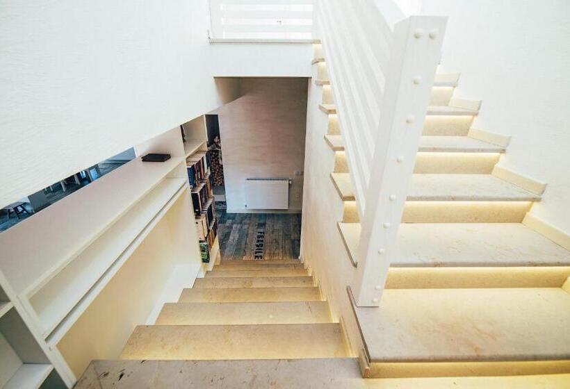 بنسيون Casa De La Munte