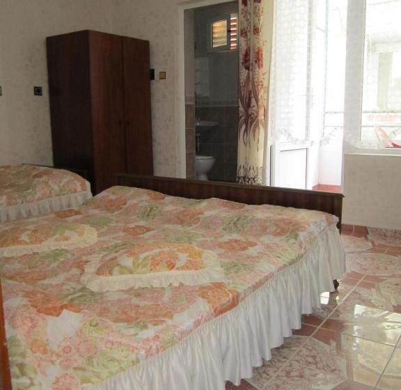 פנסיון Central Guesthouse