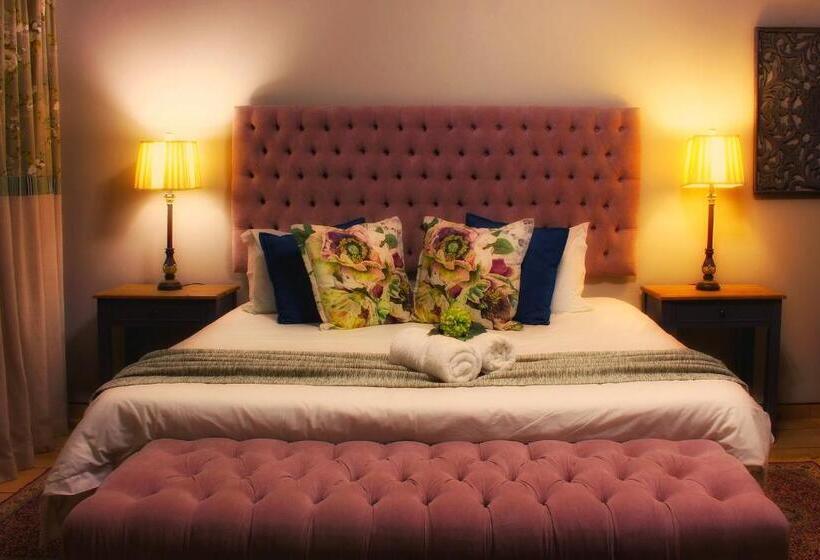 פנסיון Clivia Lodge