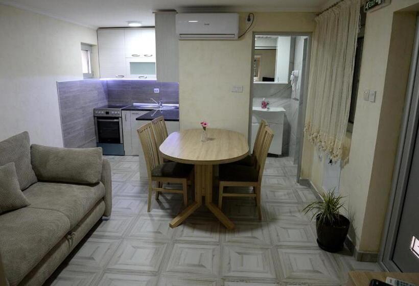 پانسیون Guesthouse Đokić