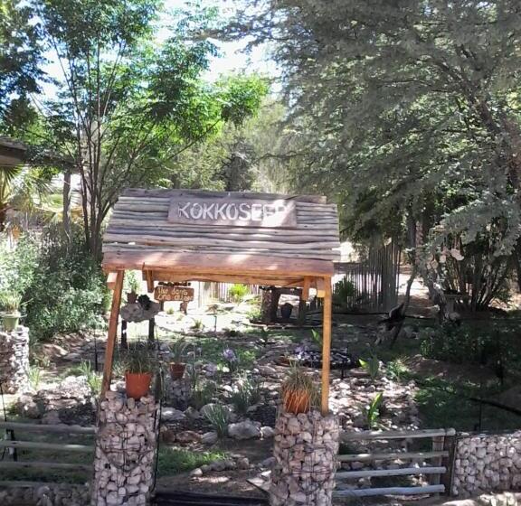 ペンション Kalahari Camelthorn Guesthouse And Camping