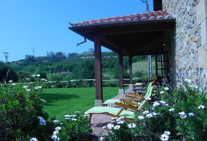 פנסיון Posada Rural Valoria