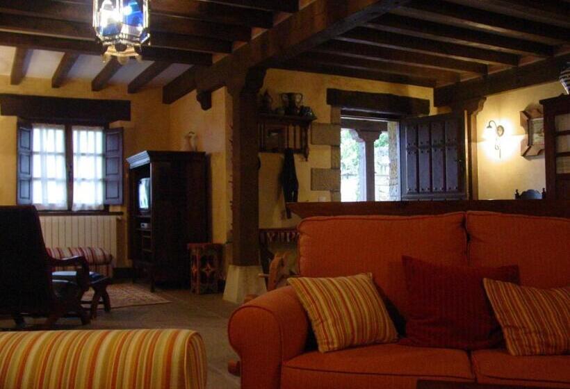 פנסיון Posada Rural Valoria