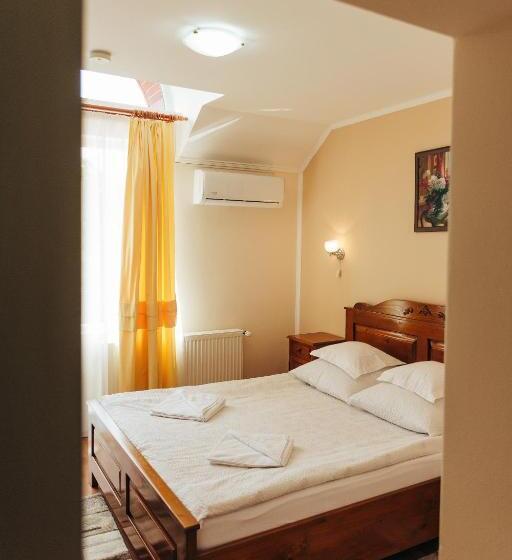 Пансион Vila Carmen Camere De închiriat 3 Stele