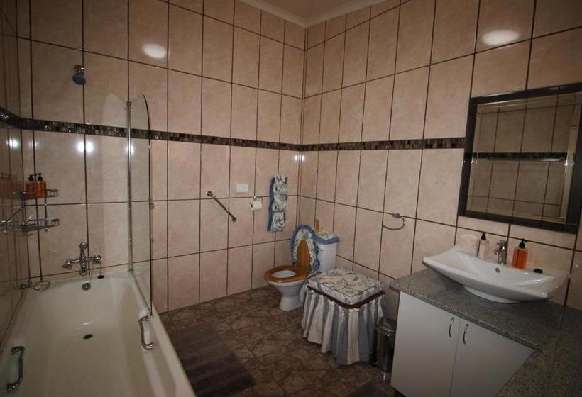 פנסיון Waterfront Guest House