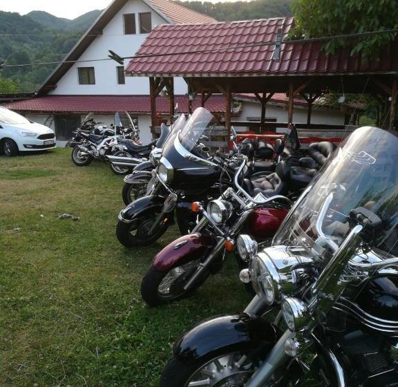 Pensiunea Pomi  Oesti