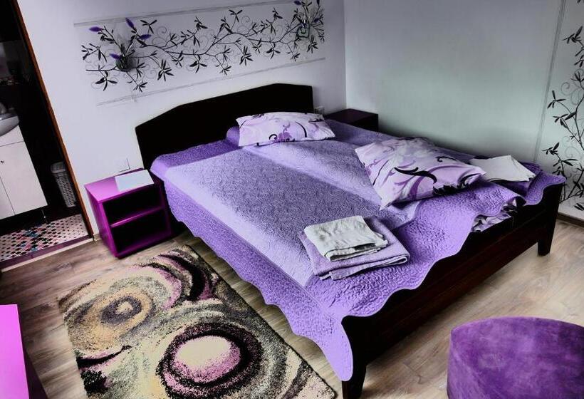 Pensiunea Roua Florilor