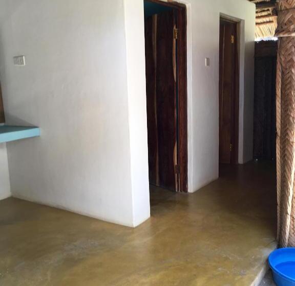 منتجع Butiama Marine Camp