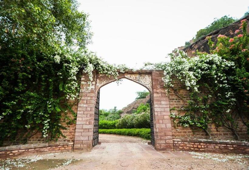 منتجع Welcomheritage Bal Samand Lake Palace