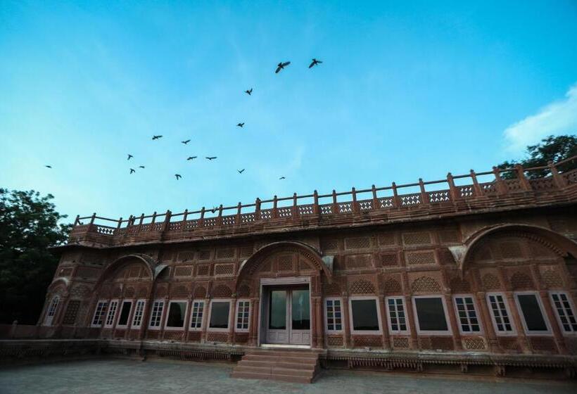 منتجع Welcomheritage Bal Samand Lake Palace