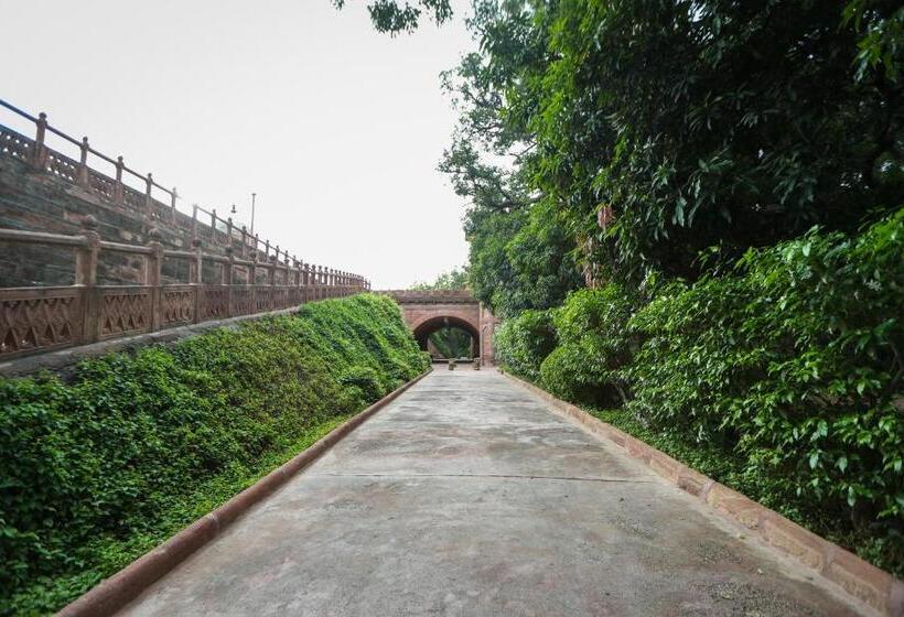 منتجع Welcomheritage Bal Samand Lake Palace