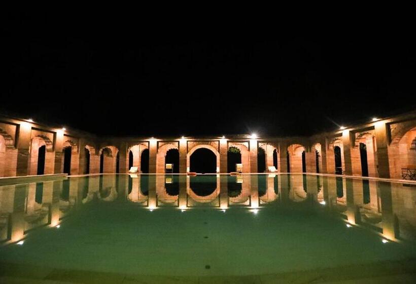 منتجع Welcomheritage Bal Samand Lake Palace