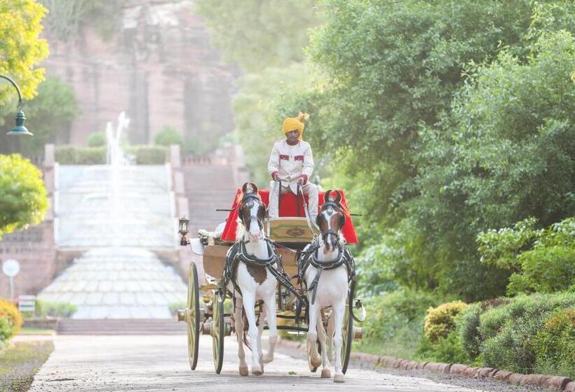 منتجع Welcomheritage Bal Samand Lake Palace