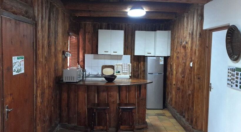 בית מלון כפרי Ezulwini Game Lodge