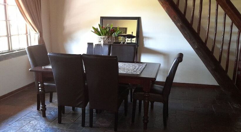 בית מלון כפרי Ezulwini Game Lodge