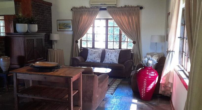 בית מלון כפרי Ezulwini Game Lodge