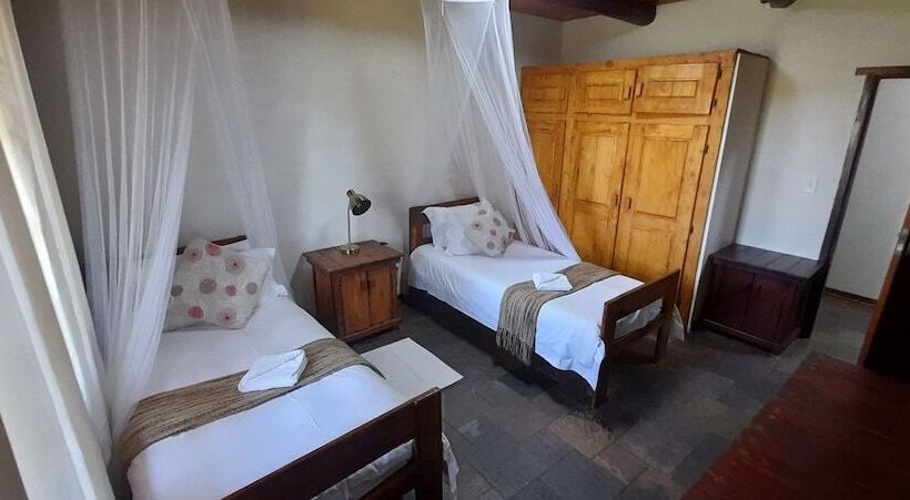 בית מלון כפרי Ezulwini Game Lodge