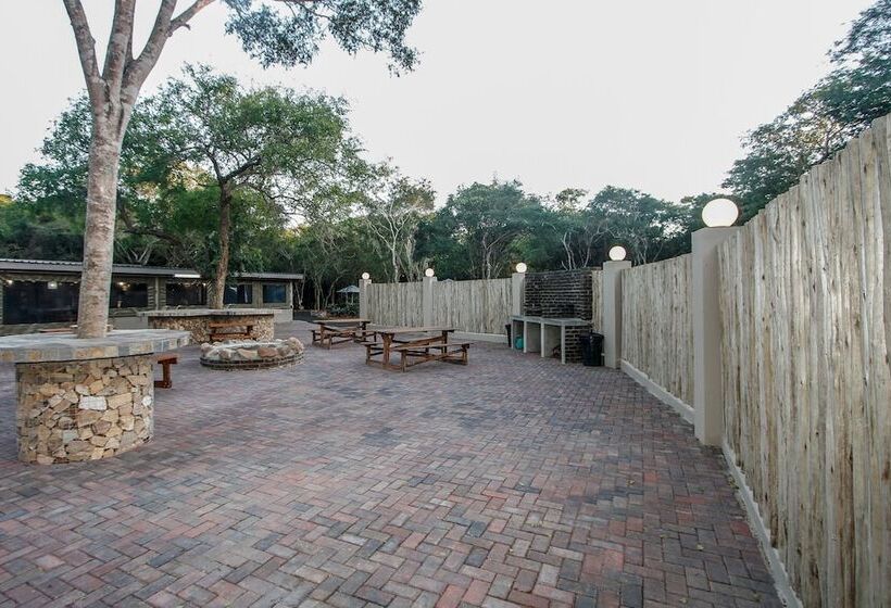 בית מלון כפרי Ezulwini Game Lodge